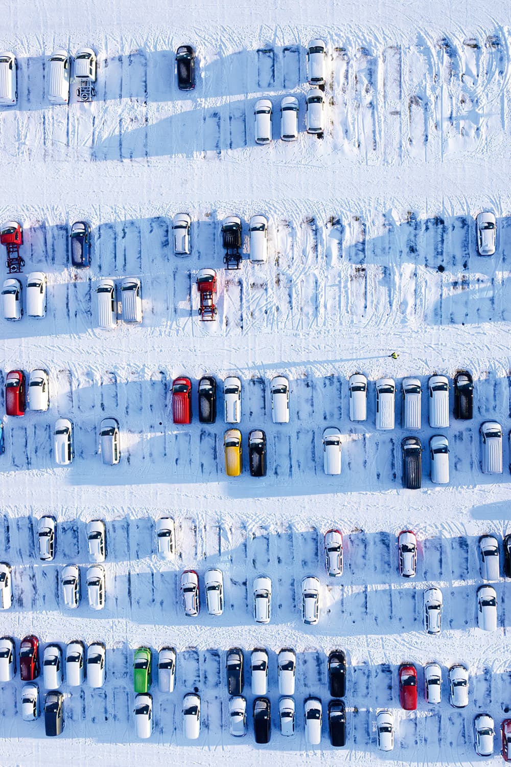 Anders_Andersson-cars-parked-in-snow