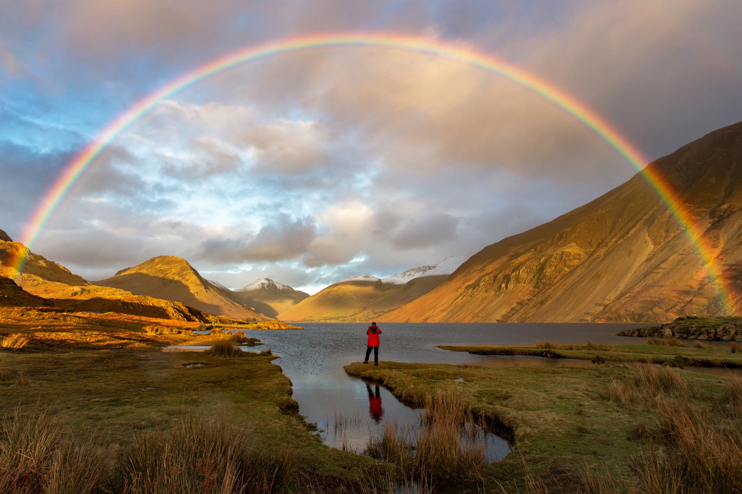 Finding Gold, Wast Water, Cumbria, England. Winner of the OMGB Amazing Moments special award. Image by Mark Gilligan