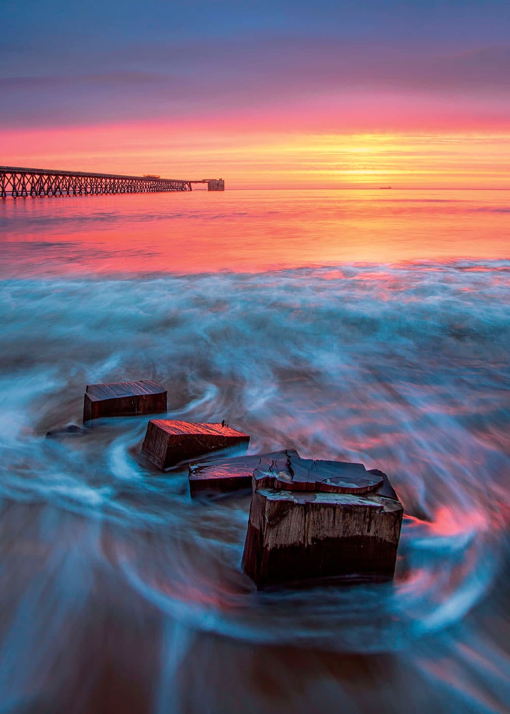 Colours at daybreak by Lee Summerson