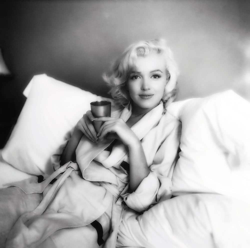 Milton H Greene Marilyn Monroe unpublished image Bed Sitting 1953